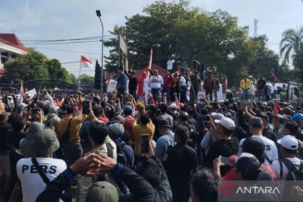 Bupati Pati Didemo Warga dan Mundur dari Jabatan. SUMBER FOTO ANTARA