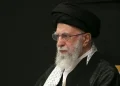 Ayatollah Ali Khamenei Disebut Gugur, Iran Balas Serangan AS–Israel. FOTO : Handout via AFP